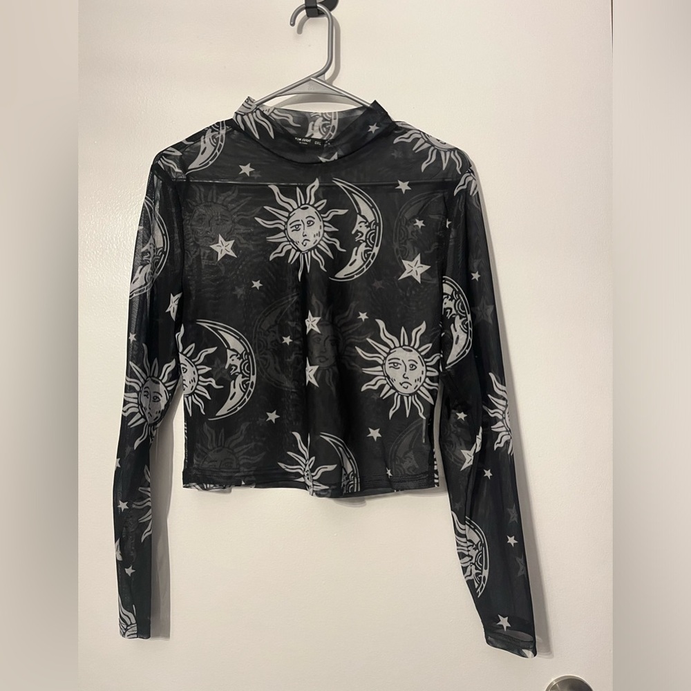 Shein Curve Size 0XL Long Sleeve Mesh Crop Top Black with White Suns and Stars
